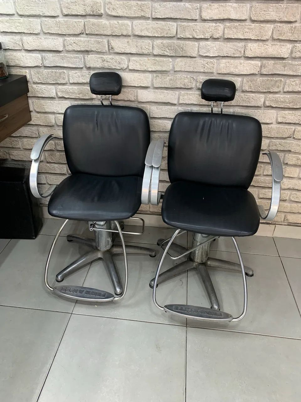 2 Cadeiras ferrante para barbearia  - Foto 2