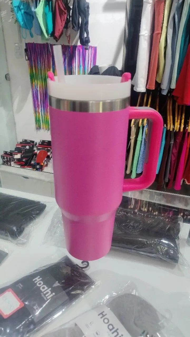 Copo térmico com alça e canudo 