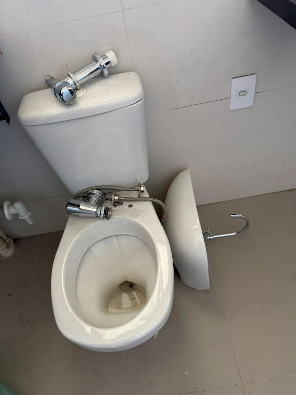 Vaso com caixa acoplada, Lavatório e Tanque Deca - Foto 2