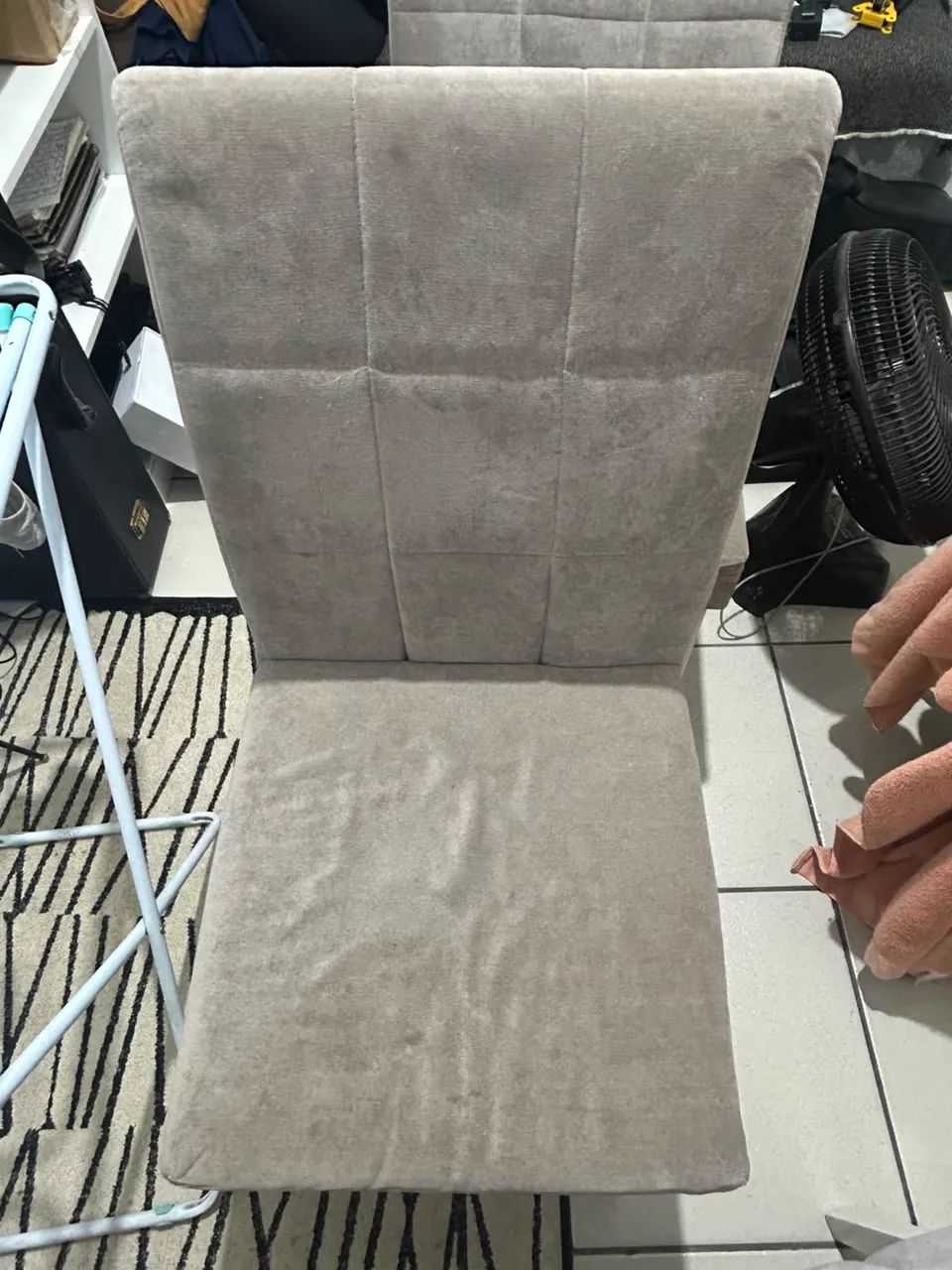 Mesa Quadrada 4 Cadeiras Estofadas - Foto 4