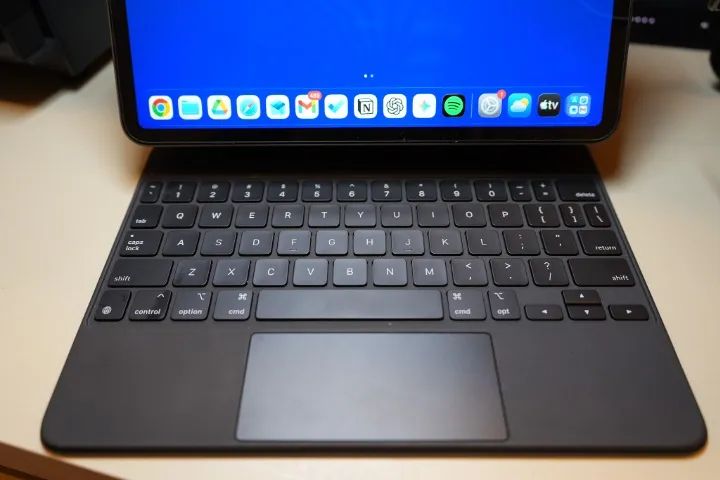 iPad Pro M1 11 polegadas + Magic Keyboard + Apple Pencil 2
