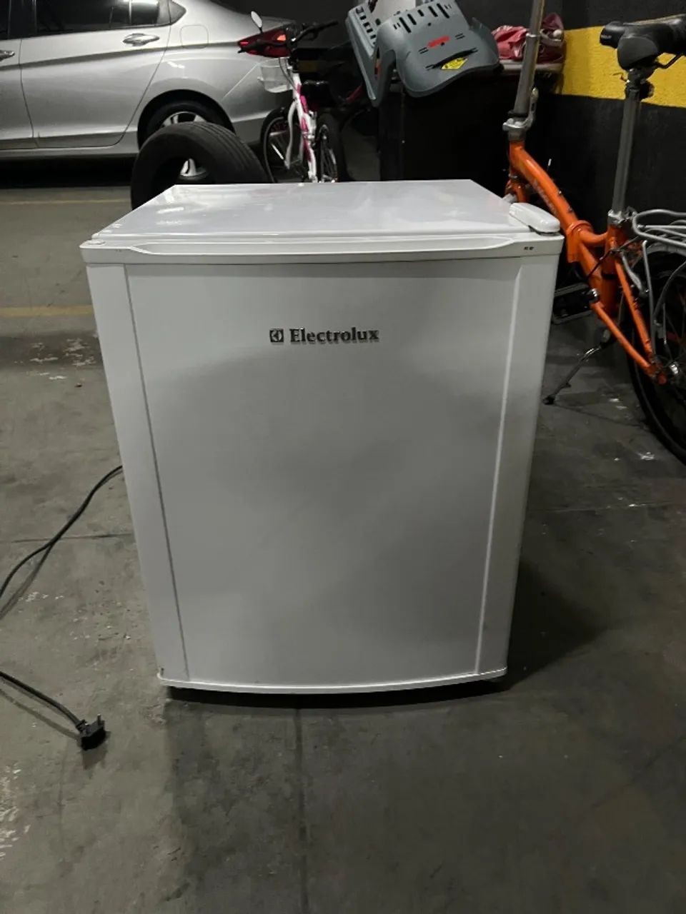 Frigrobar Eletrolux