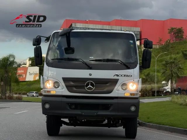 Mb Accelo 1017 Zero 2025  - Foto 4