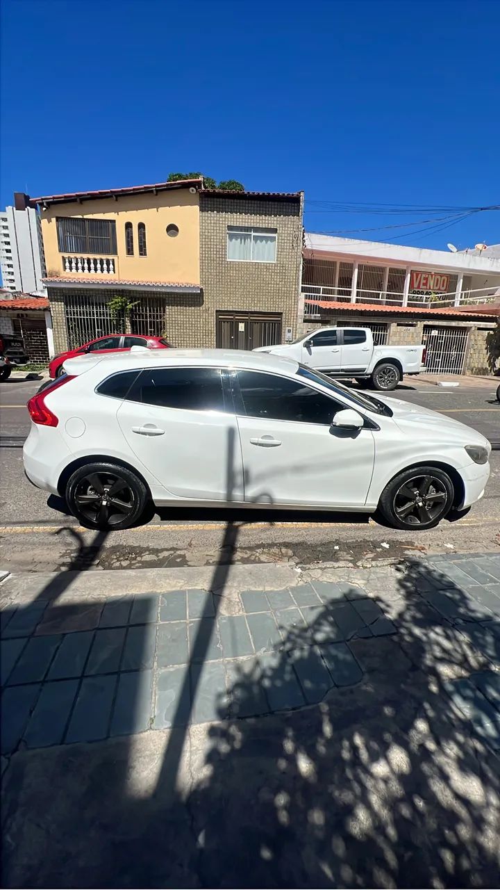Volvo V40 T-4 2.0 Aut./mec. 2014 - Foto 2