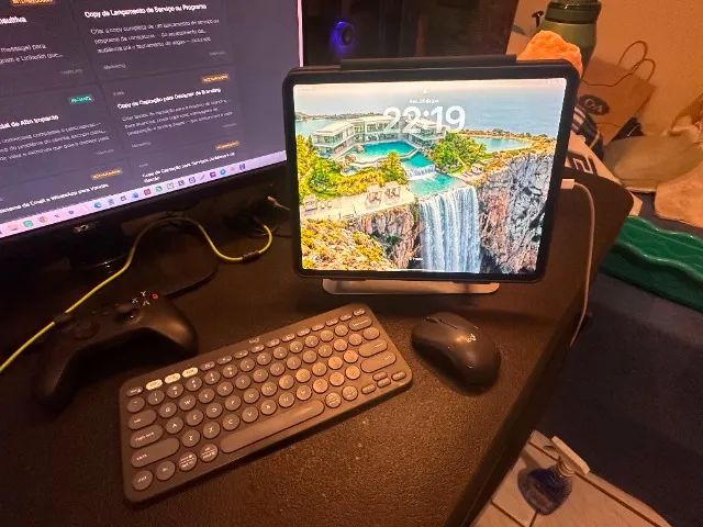 iPad Pro 12,9? 4ª Geração 256GB Cellular + Kit Logitech - Foto 3