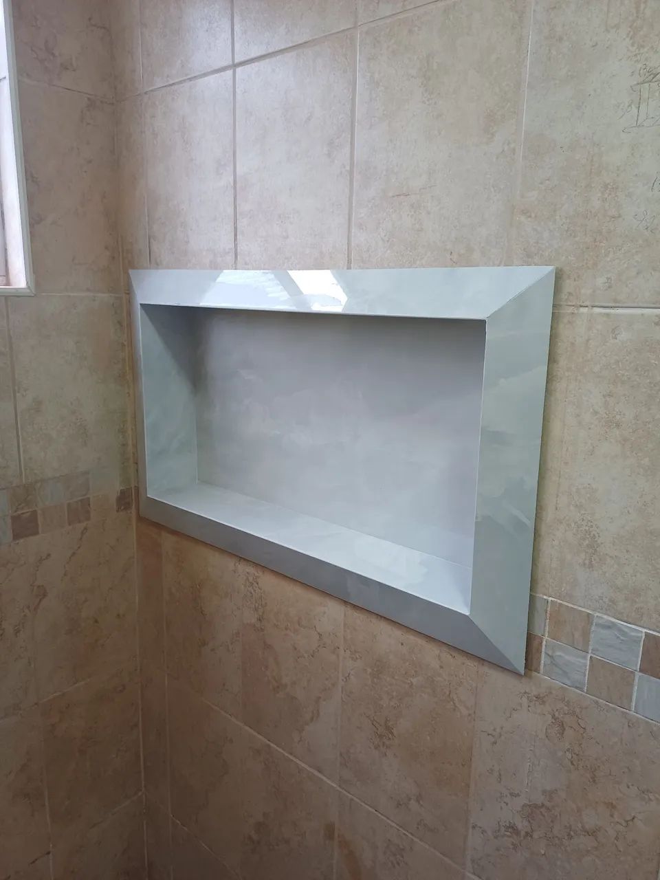 Nichos em Porcelanato, sob medida. 