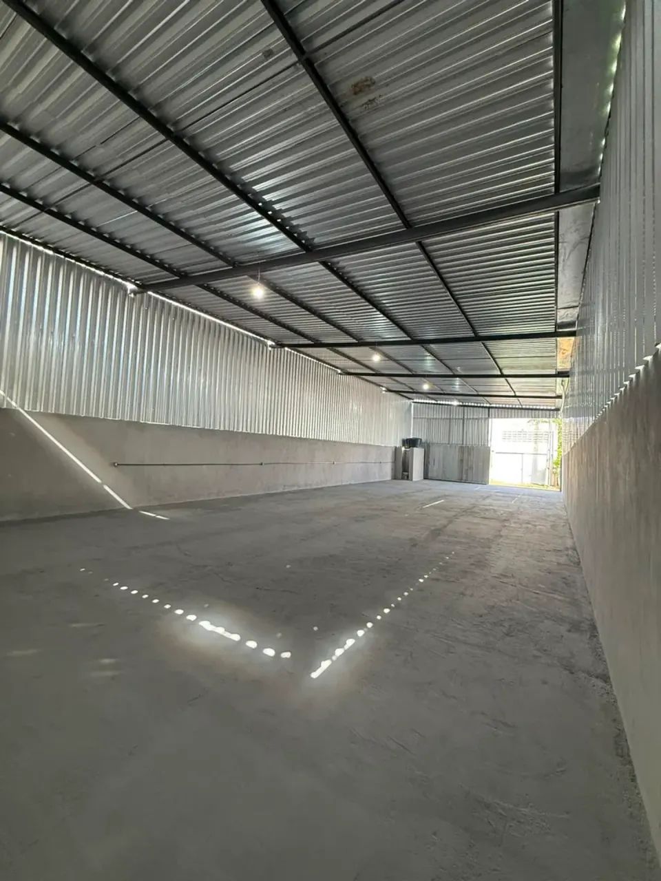 Alugo Galpão próximo ao Bangalay - Foto 2