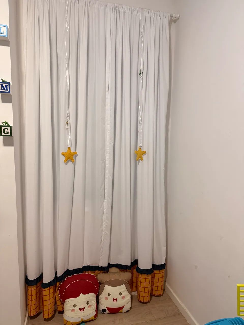 Cortina infantil + almofadas  - Foto 2