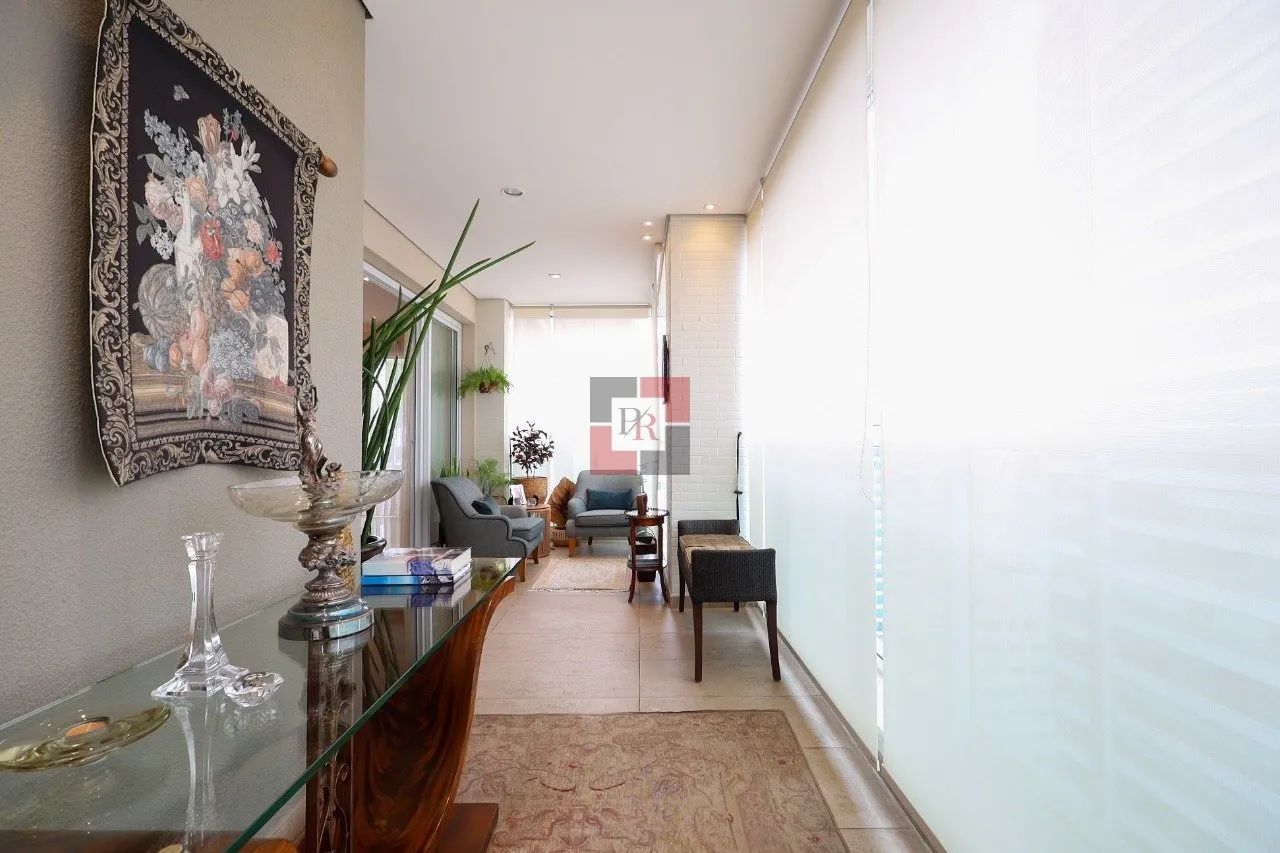 Cobertura de 440 m² com 4 suítes e 8 vagas no Edifício Claridge, Moema - Foto 3