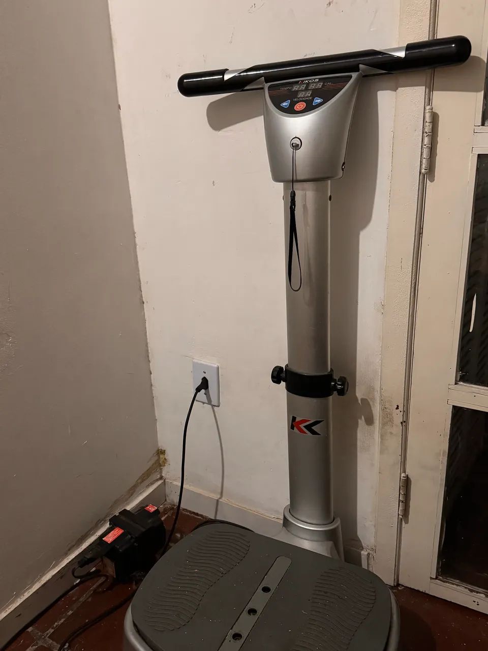 Plataforma Vibratória Kikos 30 intensidades  (aceito troca)