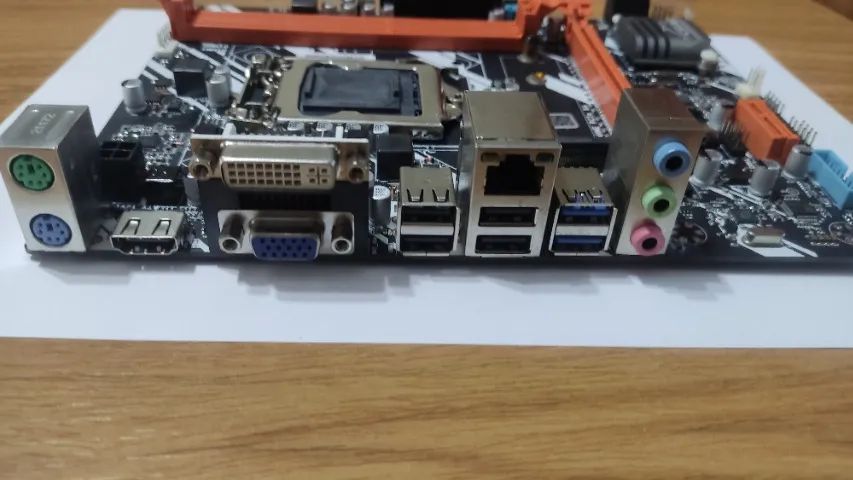 Placa mãe JINGSHA LGA 1155 DDR3 B75 NOVA. - Foto 2
