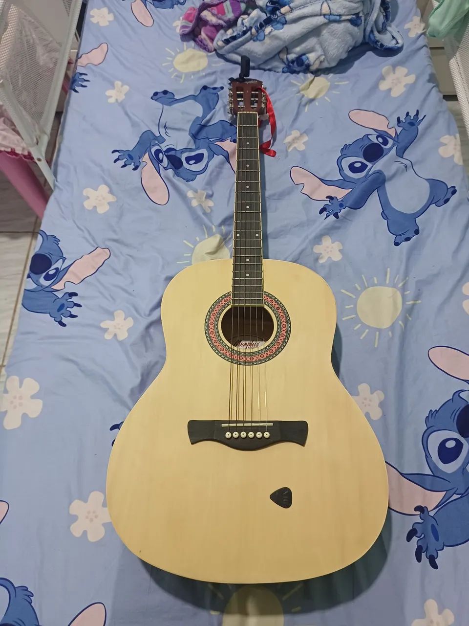 Violão novo