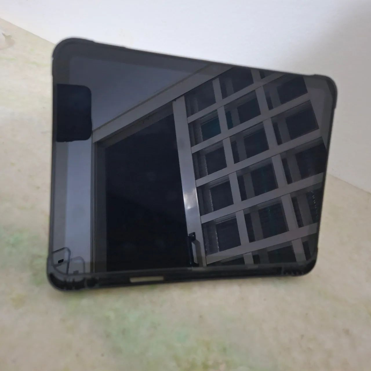 Novíssimo no preçinho!!! Ipad 10 64gb - Foto 2