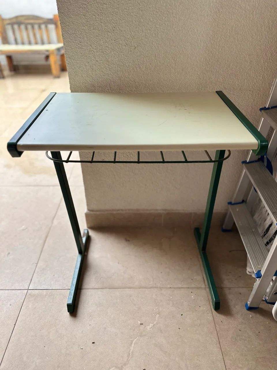 Mesa Escolar