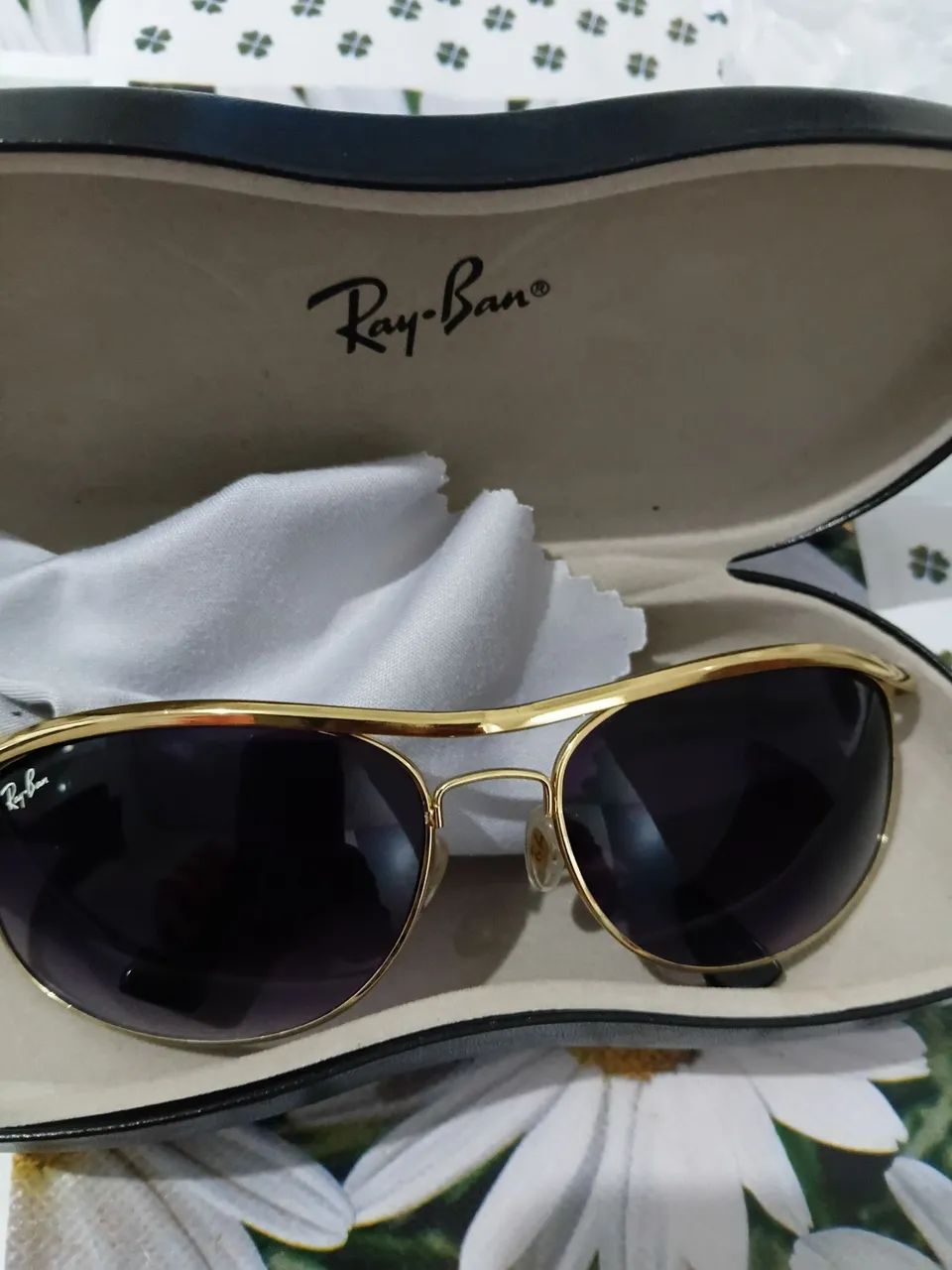 RAY. Ban