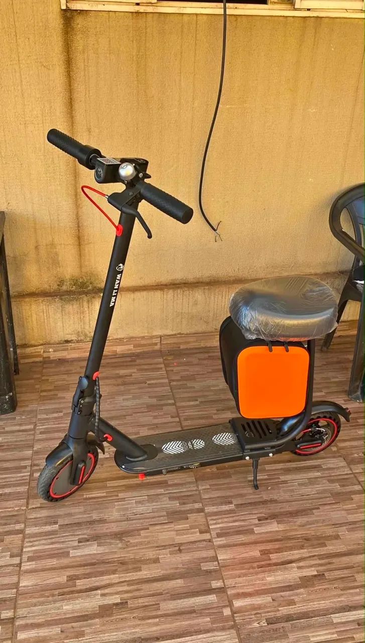 Patinete elétrico com banco 