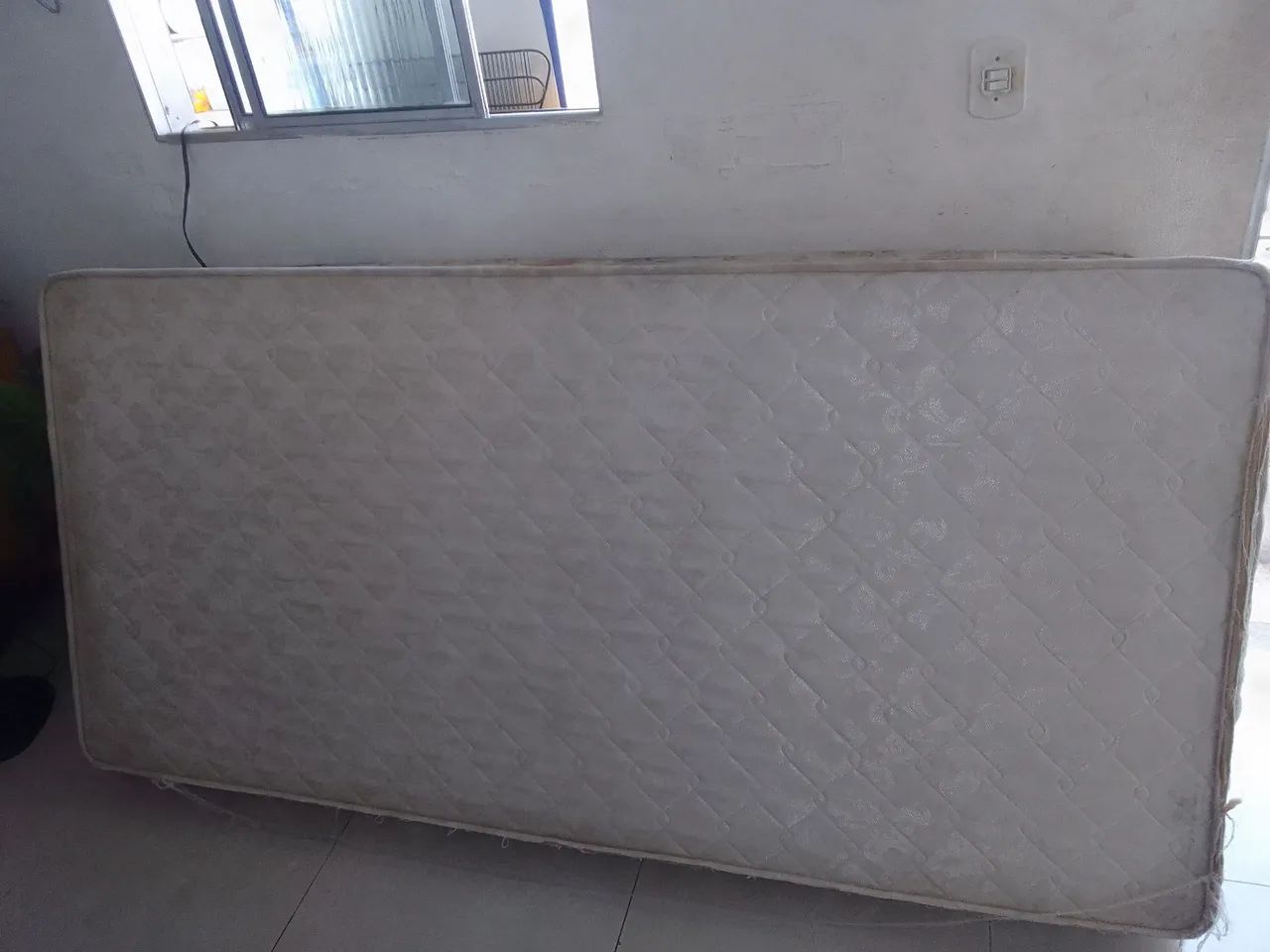 Vendo uma cama base semi nova  toda boaaa, 200