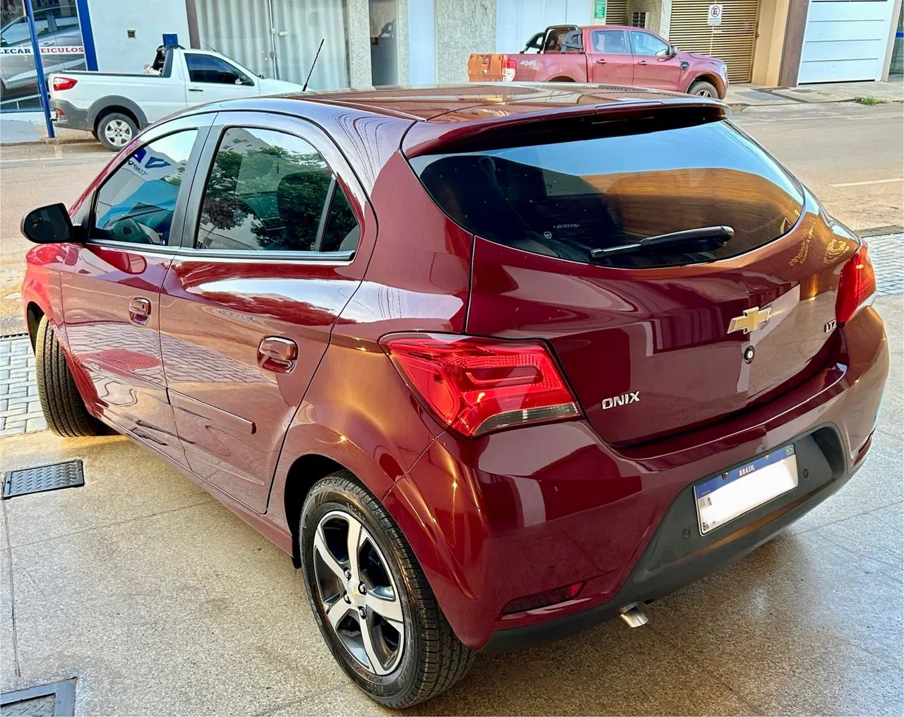 Onix LTZ 2018 Automático- 1/3 do IPVA Pago - Foto 2