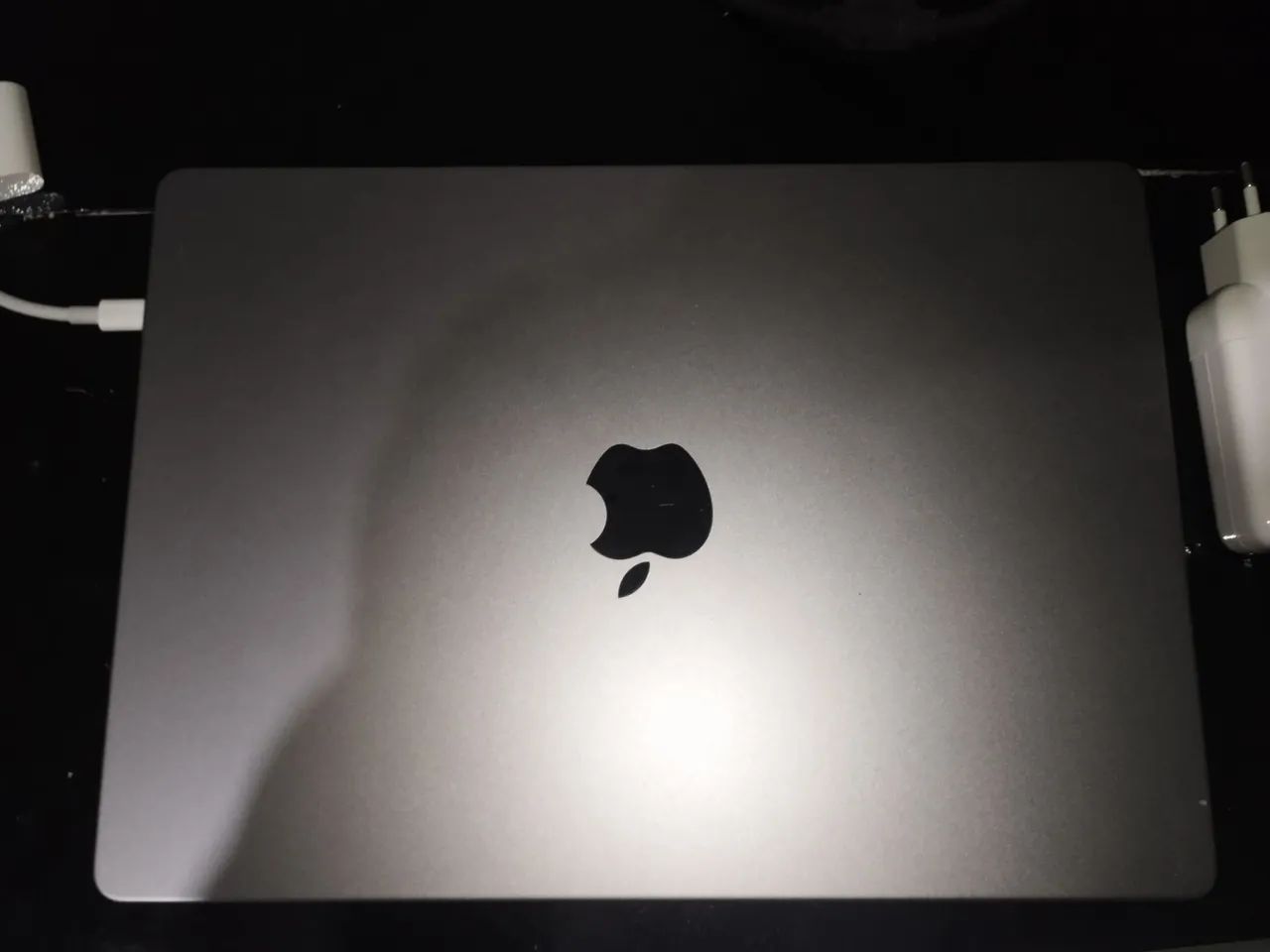 MACBOOK PRO M2 2023 - 32 GB RAM - 500 SSD - 14 polegadas (Problema no Display) + Kit Apple - Foto 2