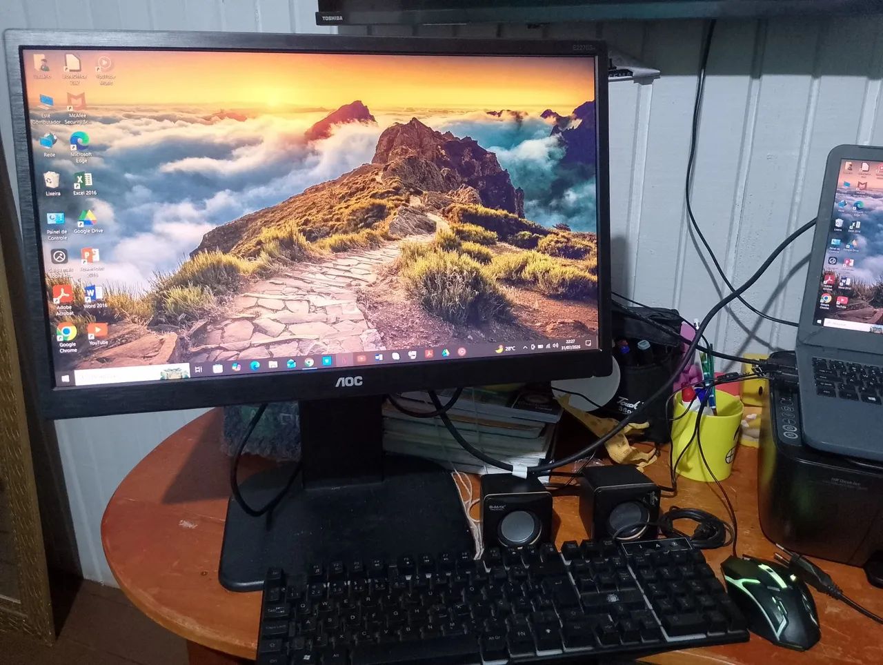 Monitor AOC 22 polegadas excelente!