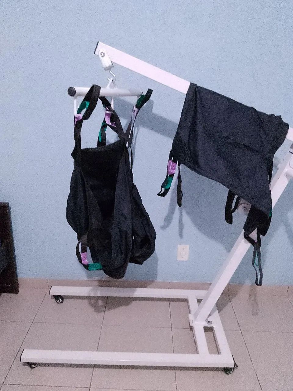Equipamento hospitalar - Foto 2