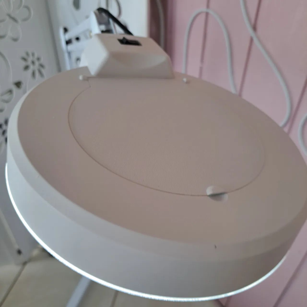 Vende-se Lupa 120 Leds com tripé. Semi Nova, está em ótimo estado de uso.  - Foto 4