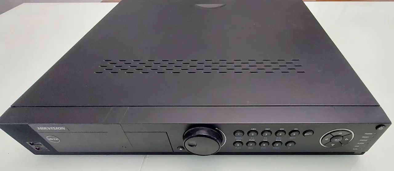 DVR Hikvision - 32 canais c/ 2 TB Memória 