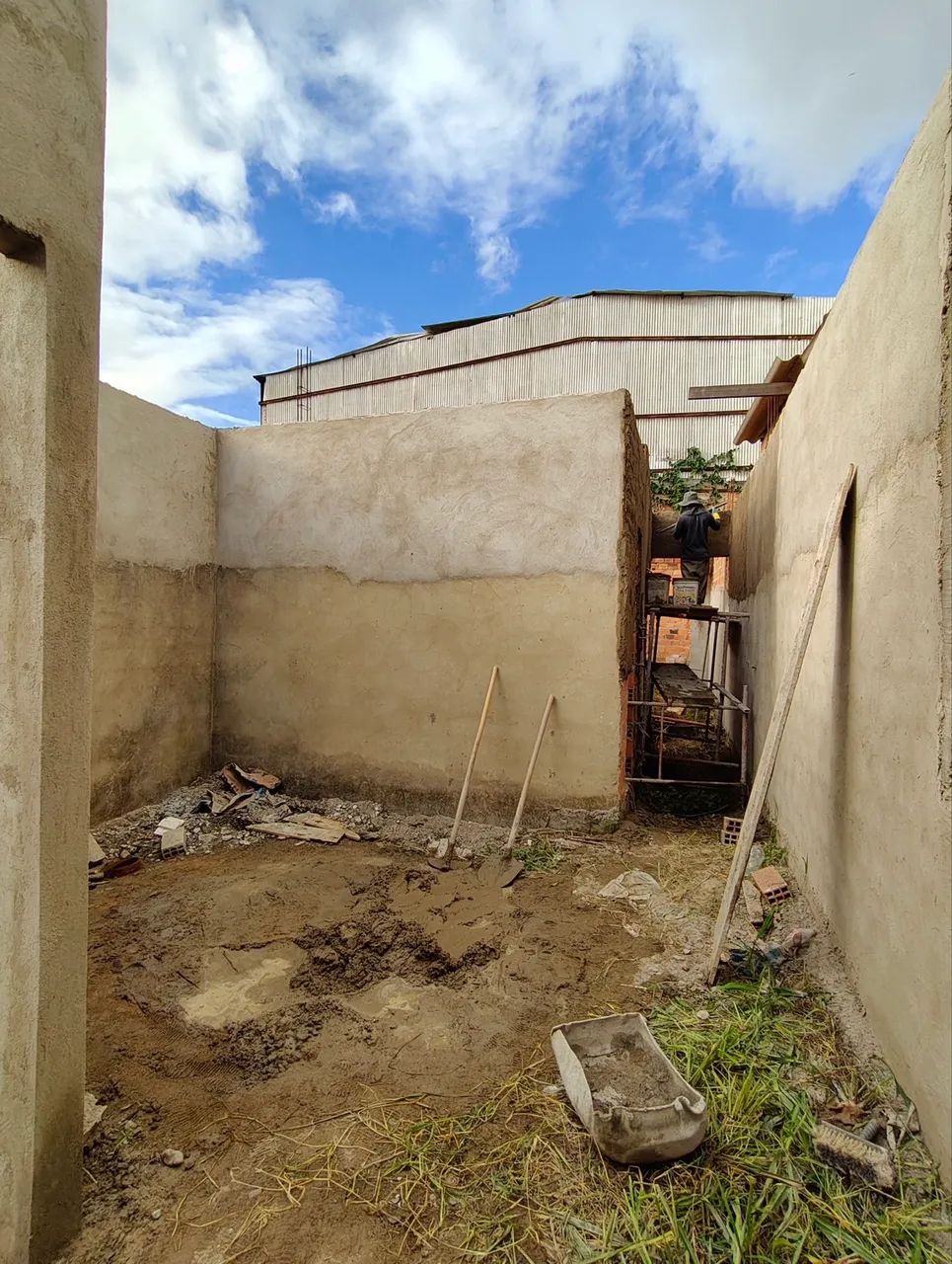 Vendo casa em ponto de lage toda rebocada 5x25 - Foto 3