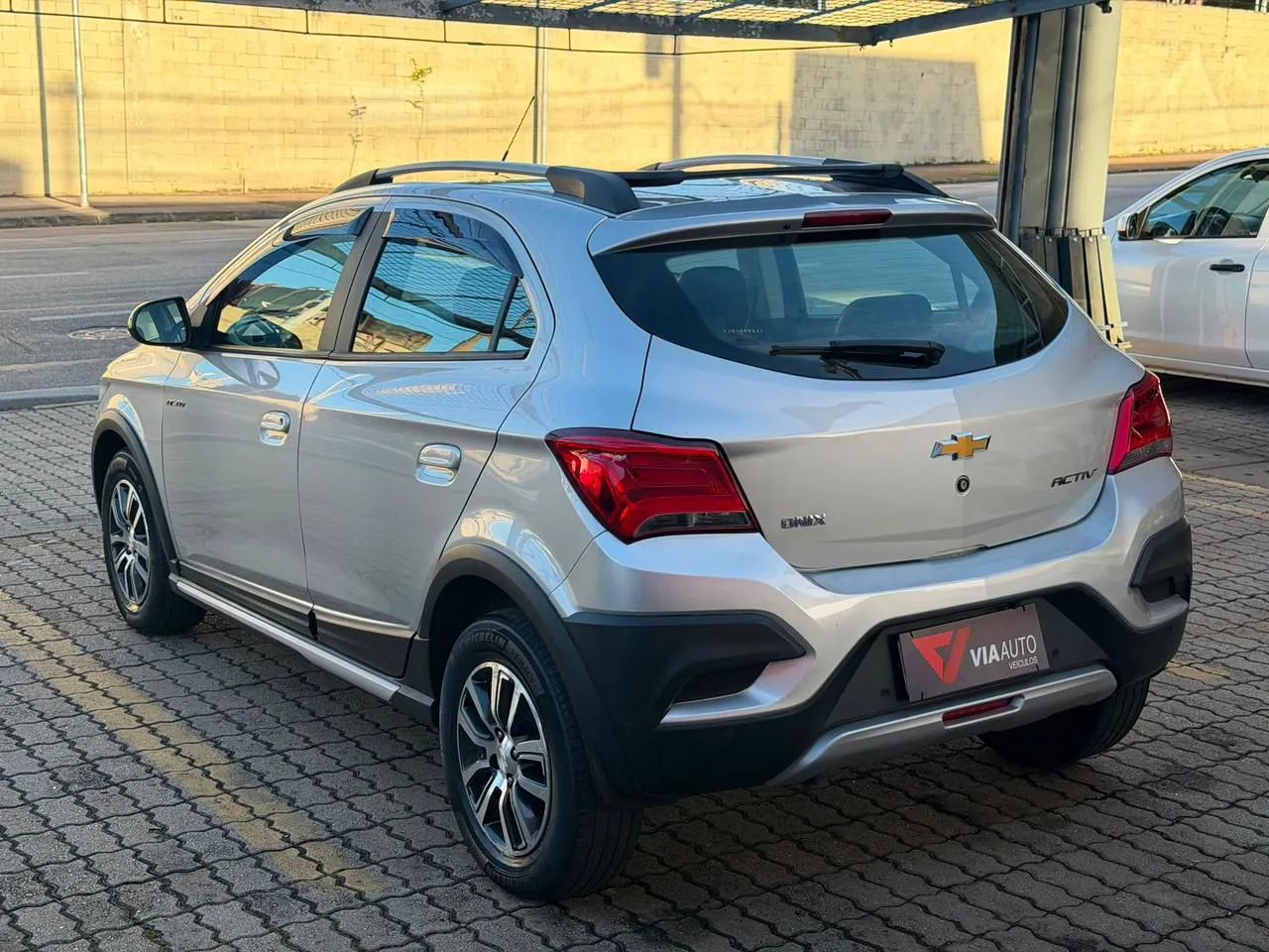 Chevrolet Onix ACTIV 1.4 8V FLEX AUT. 4P 2018 - Foto 4