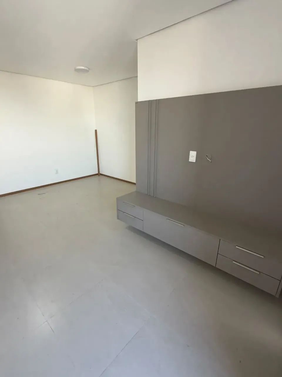 Alugo Apt novo 2/4 com os planejados - Foto 3