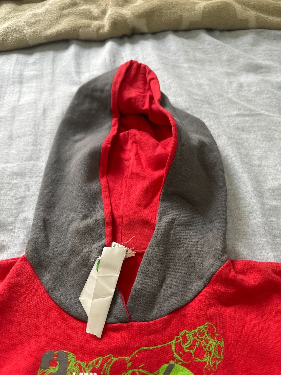 Conjunto moleton TAM 04 com capuz vermelho  - Foto 4