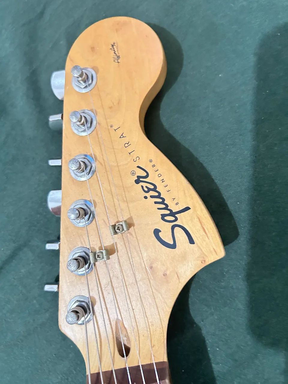 Vendo guitarra fender squier  - Foto 2