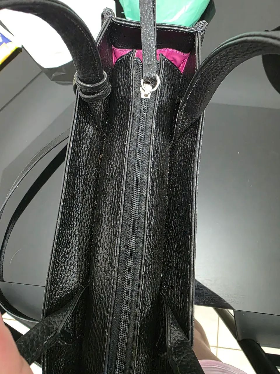 Bolsa Tote Preta Grande Arezzo - Foto 4