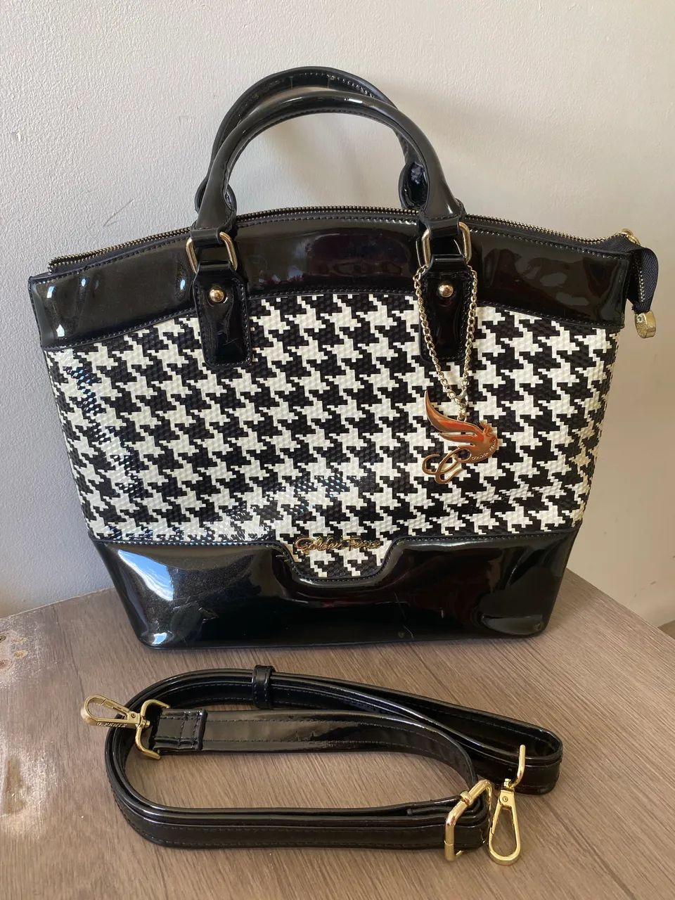 Desapego bolsas em ótima qualidade  - Foto 2