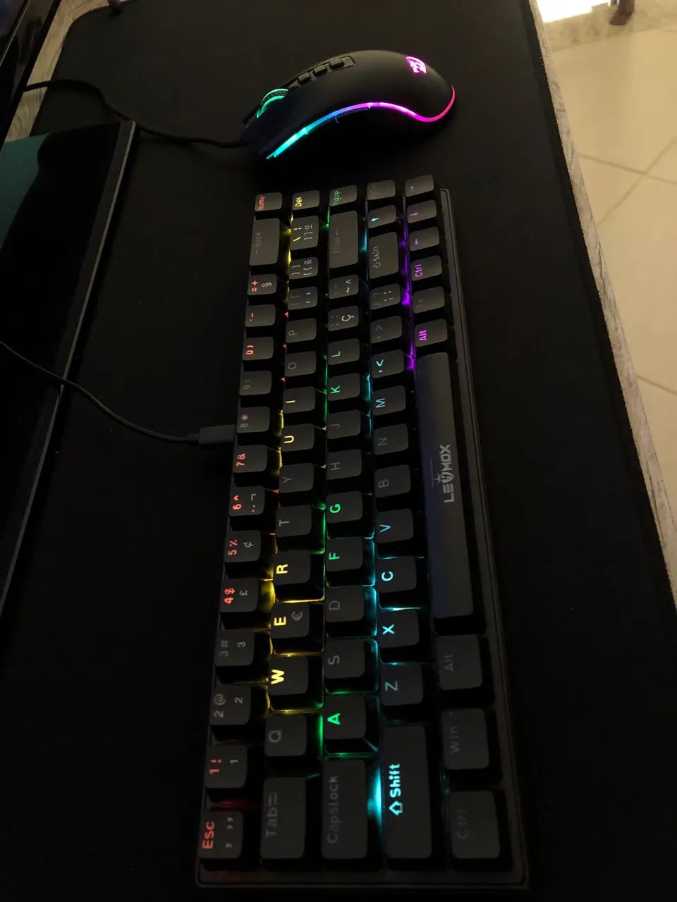 Combo imperdível!! Teclado mecânico e mouse Redragon Cobra m711