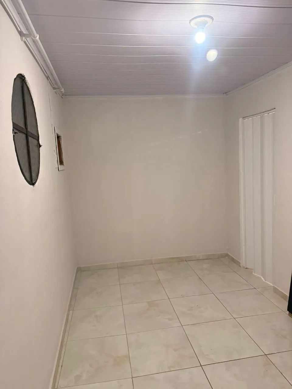 Aluga-se Quitinete 