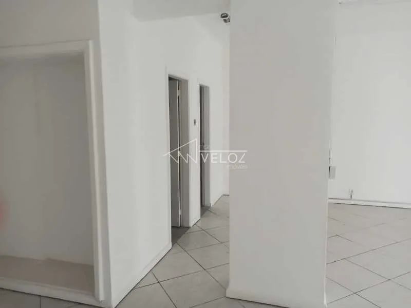 Kitnet/Conjugado - / Residencial / Centro