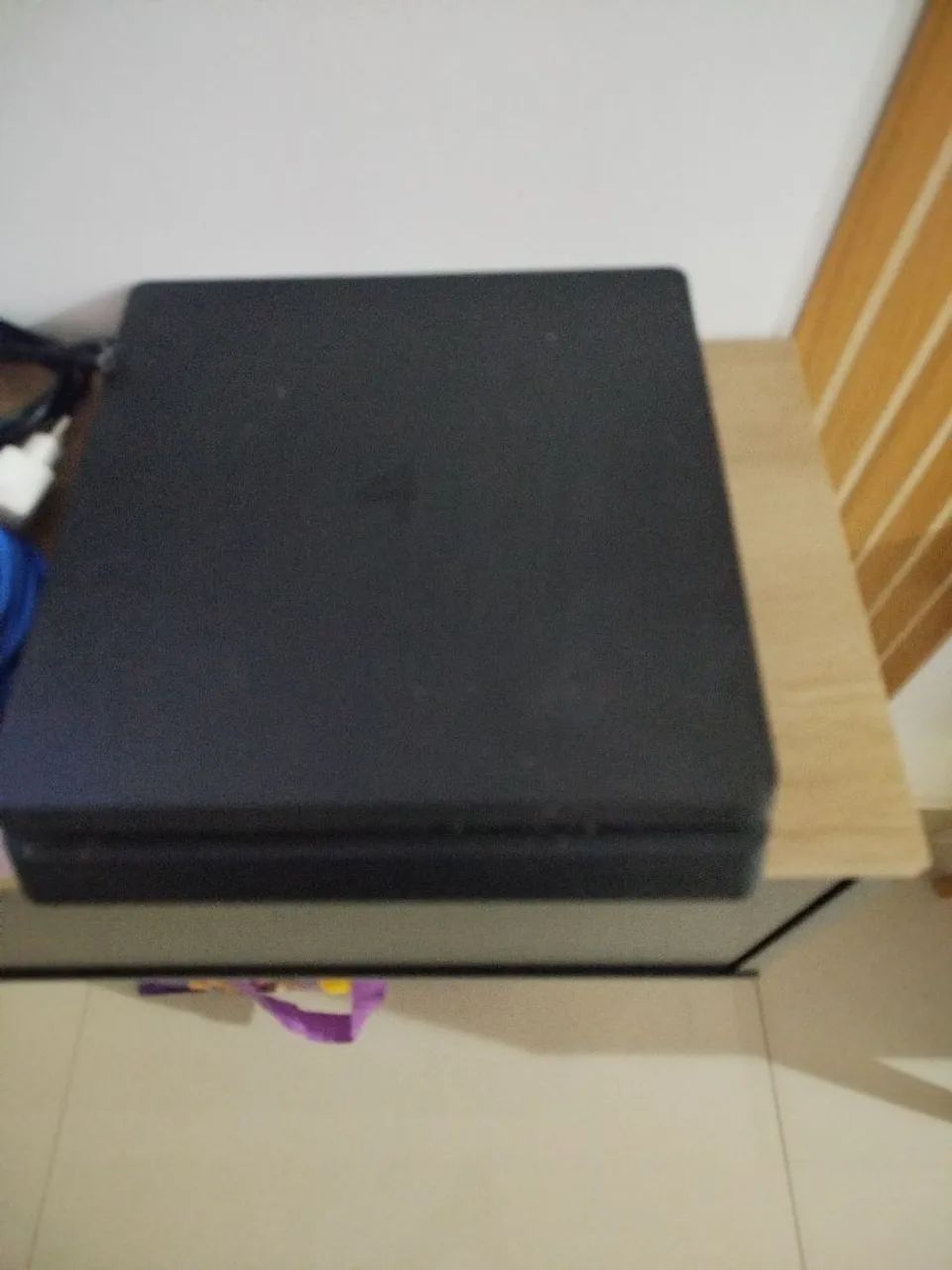 Vendo PS 4 Slim 1tb - Foto 2