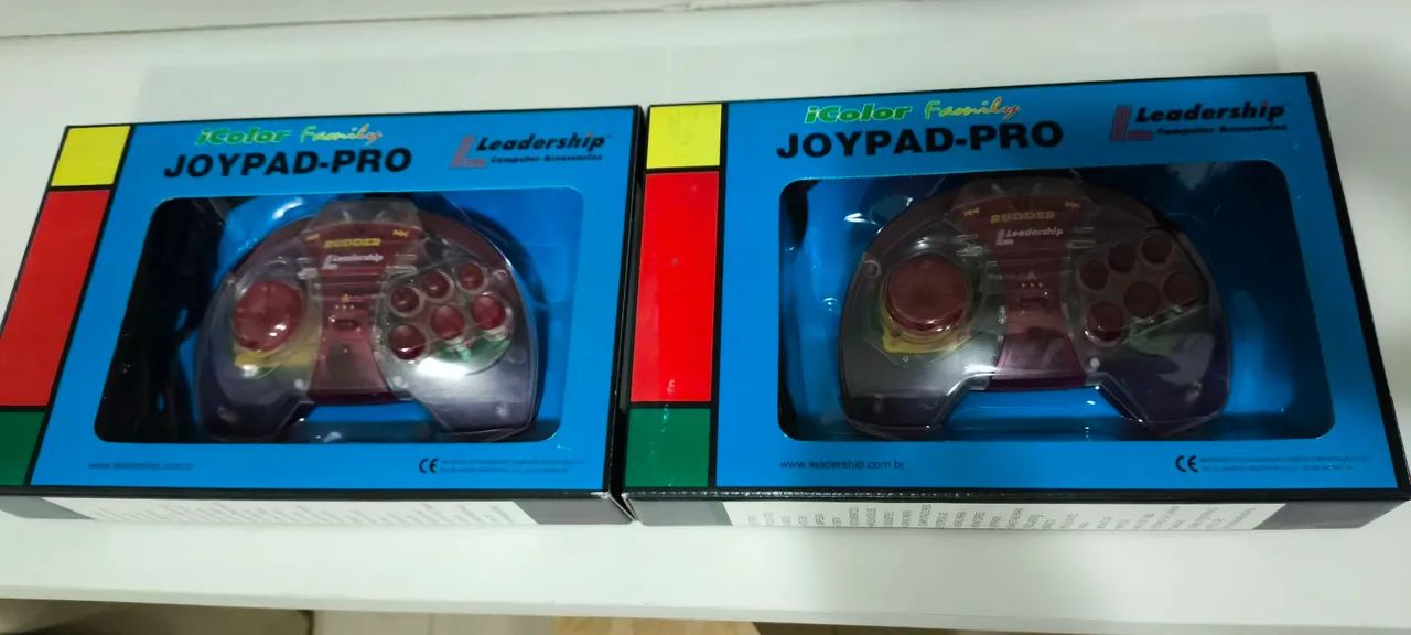 Joypad-Pro 5830 vermelhos Novos na caixa! O par!