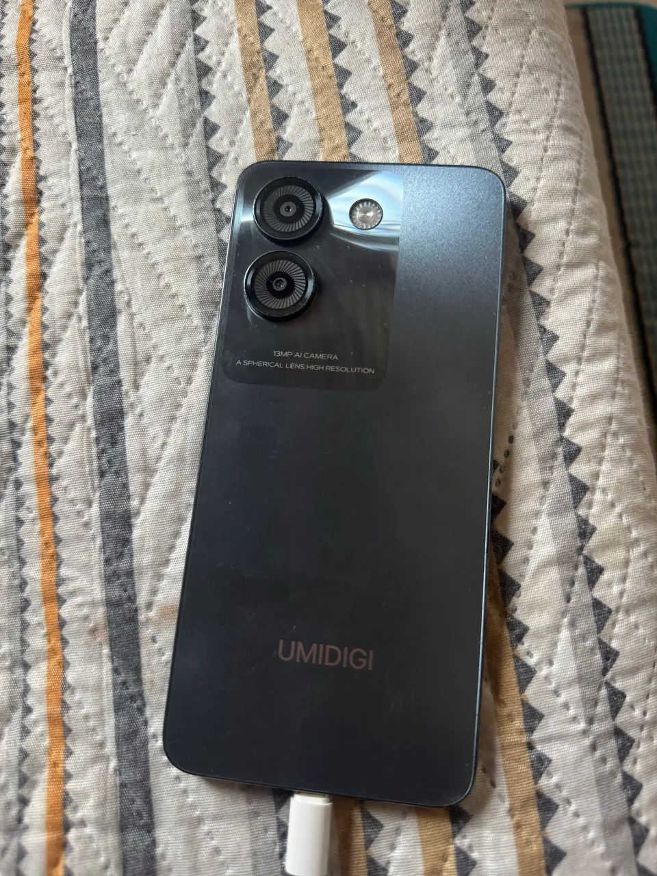 Celular UMIDIGI para retirada de peças