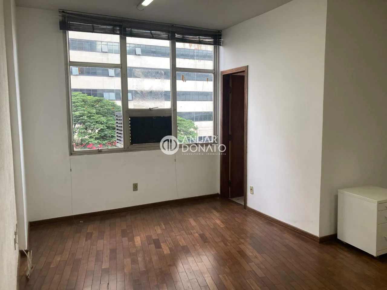 Sala comercial com vaga de garagem à venda no bairro Cruzeiro - Foto 4