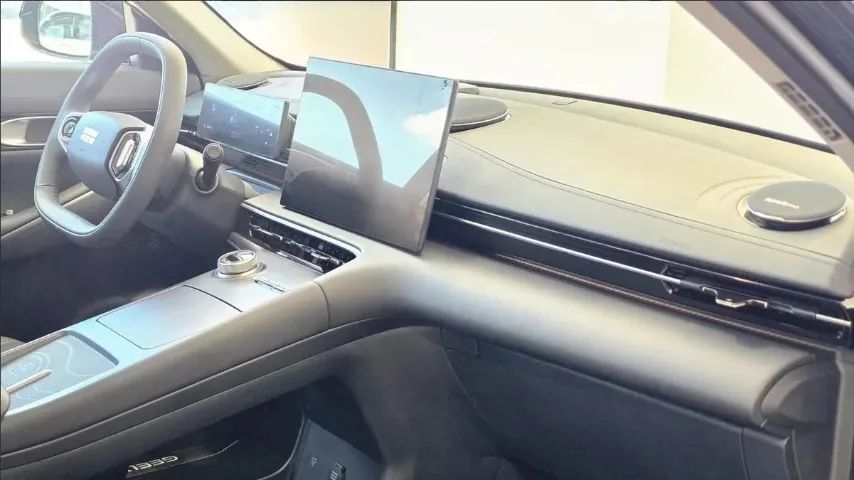 Geely EX5 MAX (Elétrico), foto 13 de 15
