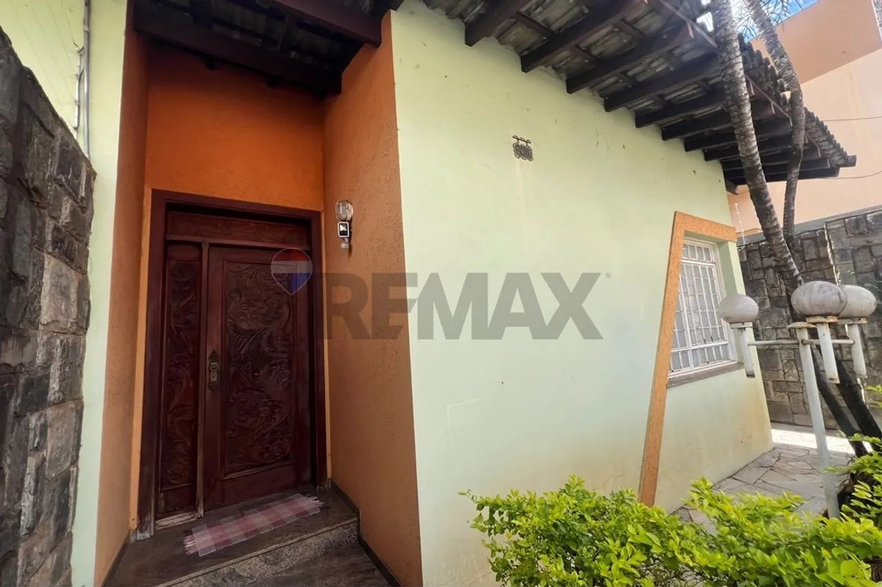 Casa Espetacular com 4 Suítes e Amplo Quintal - Foto 3