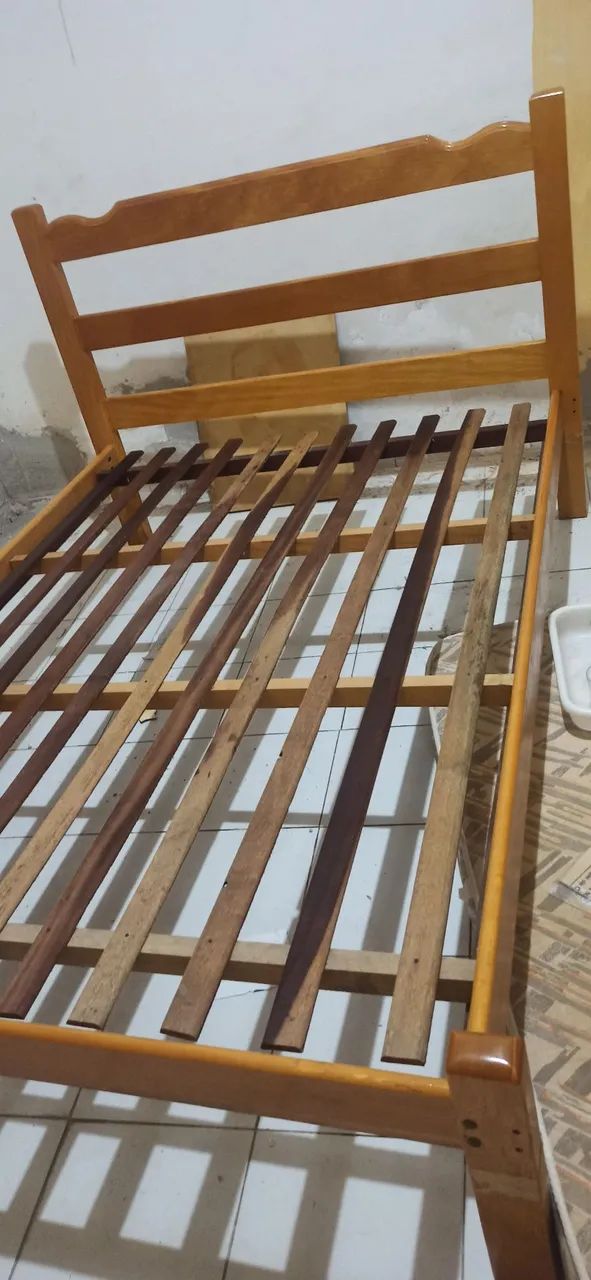 Cama de casal dia madeira macissa  - Foto 2