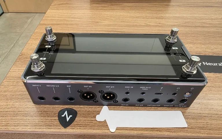 QUAD CORTEX MINI NOVA - Foto 3