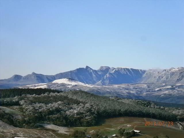 Pense num lugar bonito, sitio 5 hectares a 1000 m de altitude