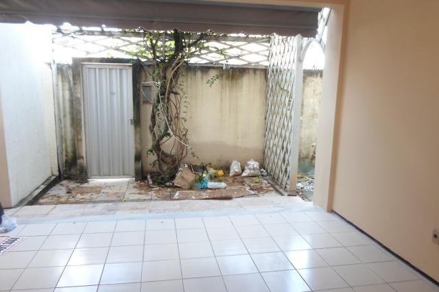 Montese casa, 250m², 3 quartos (sendo 2 suítes), wc social, cozinha, 3 vagas de garagem. - Foto 4