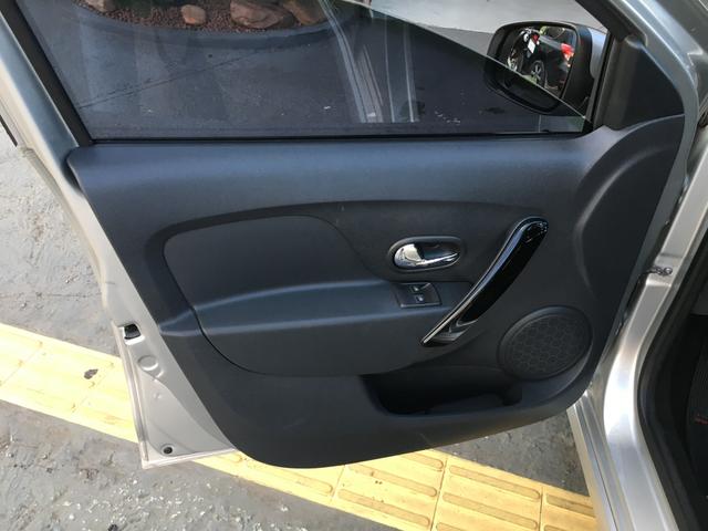 Sandero 1.6 gt line 2016/2017 ar digital - Foto 8