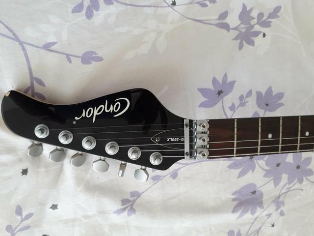 Guitarra condor