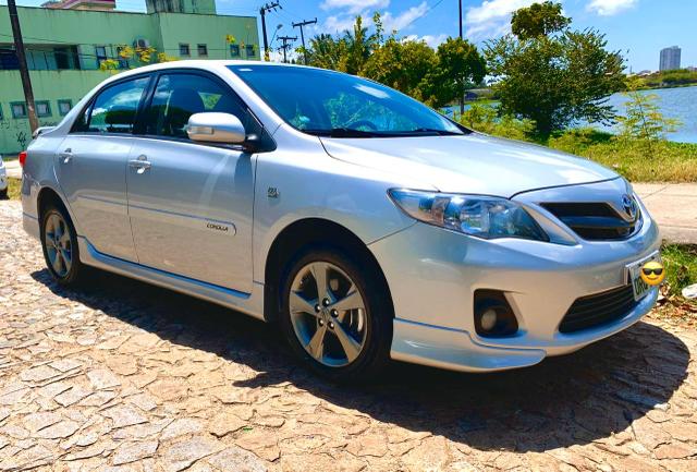 Toyota Corolla XRS 2014 pneus novos + Multimidia 50.900,00 - Foto 8